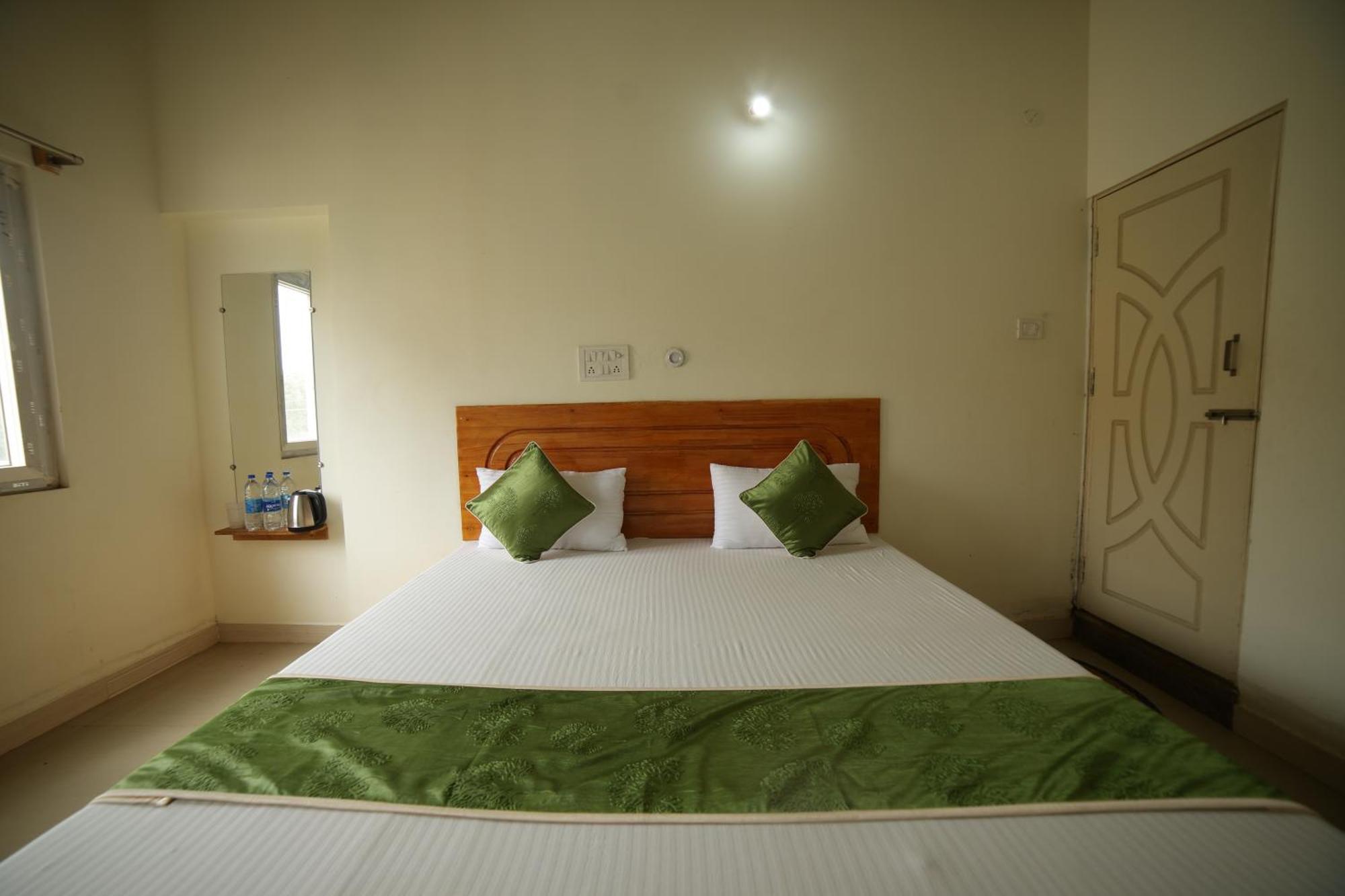 Naksha Tree Hotels - Yelagiri Bagian luar foto