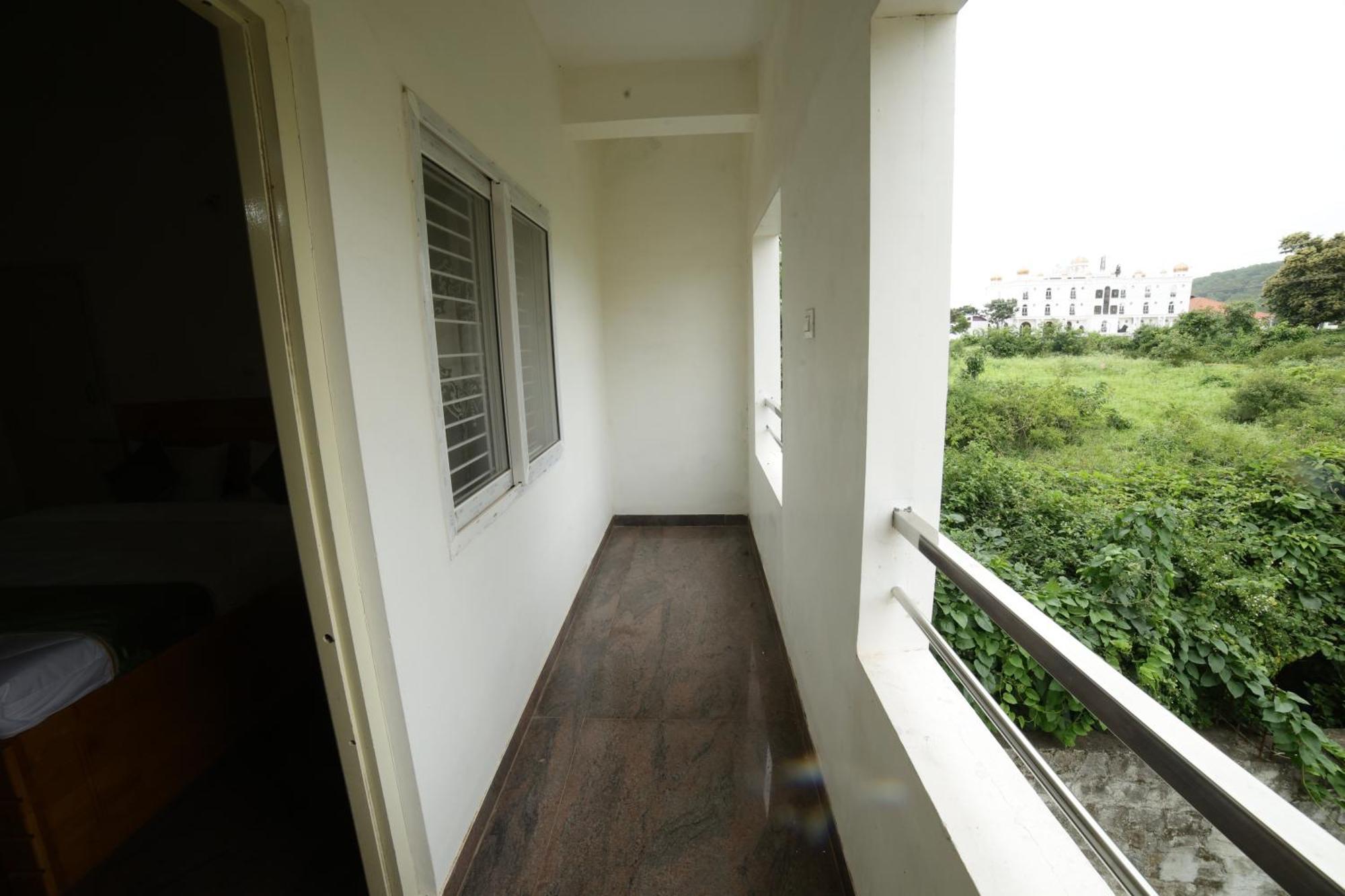 Naksha Tree Hotels - Yelagiri Bagian luar foto